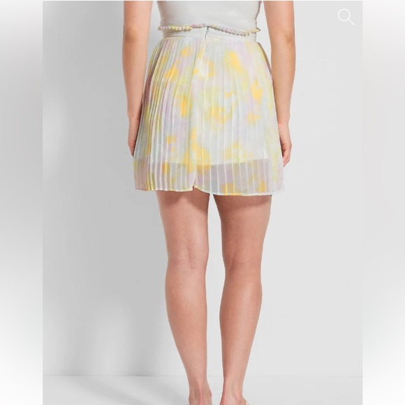 NWT Modcloth Frill Seeker Pleated Pastel Mini Skirt Yellow White Sz 10/ Medium - Picture 5 of 7